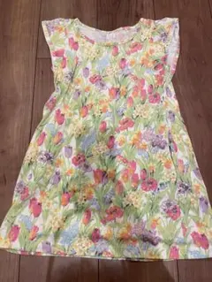 ノースリーブワンピース　花柄　110cm