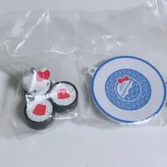 ハローキティ　お寿司デザイン　カプセルトイ　ガチャガチャ　キーチェーン