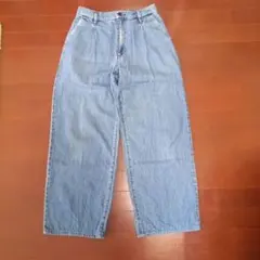 ユニクロ　ドレープデニムタックパンツ