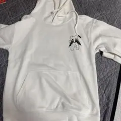 白 パーカー 中国製造