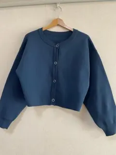 ネイビー クロップドカーディガン