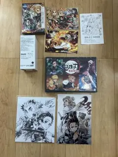 鬼滅の刃 特製グッズセット 6点 ＆ 無限列車編DVD