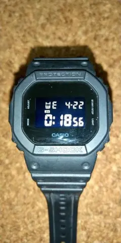 カシオCASIO G-SHOCK DW-5600UBB 新型