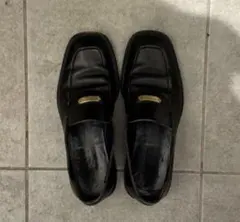 Salvatore Ferragamo 黒 レザー ローファー
