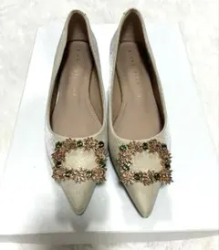 【新品】ビジュー付きアイボリーポインテッドトゥパンプス