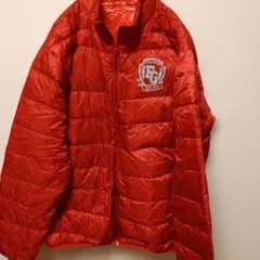 赤のキルティングナイロンジャケット