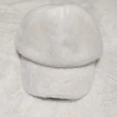 ホワイトファーキャスケット
