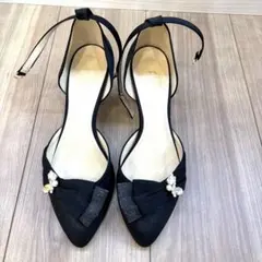 リボン付きブラックハイヒールパンプス