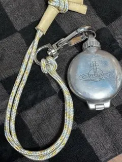 Vivienne Westwood 携帯灰皿 オーブロゴ 廃盤品 - メルカリ