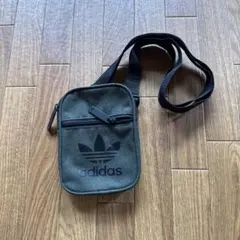adidas Originals ミニショルダーバッグ【未使用】のサムネイル