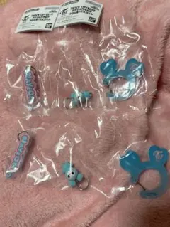 TWICE LOVELYS アクリル カラビナ フロッキー マスコット ナヨン