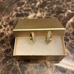 2025年最新】Givenchy レディース イヤリングの人気アイテム - メルカリ