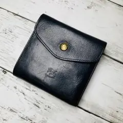【高級感漂う本革】　IL BISONTE　二つ折り財布　バイソン刻印　Wフェイス