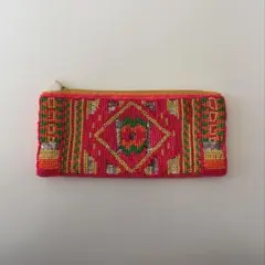 ビーズ刺繍ポーチ