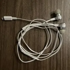 有線イヤホン Lightning