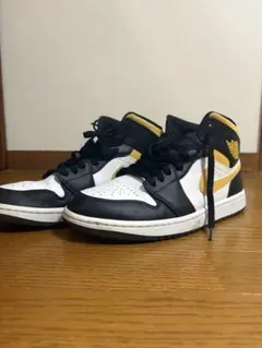 Nike Air Jordan 1 Mid スニーカー イエロー 箱なしのサムネイル