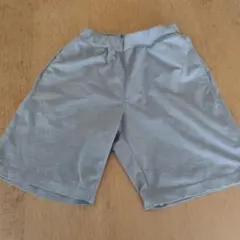ユニクロ　アイスグレー ハーフパンツ サイドポケット付き　130