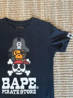 A BATHING APE BAPE PIRATE STORE Tシャツのサムネイル