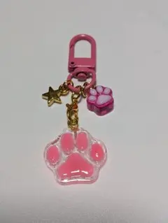 #56 レジンキーホルダー ハンドメイド チャーム 肉球 猫 犬 ピンク