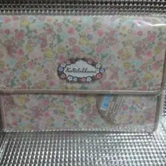 コリラックマストア リラックマストア　貴重品ケース・長財布セット　新品未開封 2025年最新】リラックマ 貴重品ケースの人気アイテム - メルカリ