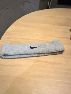 NIKE 　へアバンド　ヘッドバンド　ナイキ　グレー　2回程度使用