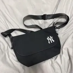MLB ニューヨークヤンキース ショルダー バッグ ブラックのサムネイル