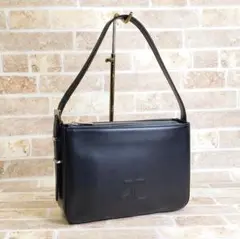 美品 クレージュ ☆ レザー セミショルダーバッグ スクエア ロゴ ブラック
