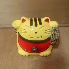 貯金箱　招き猫 陶器製 置物 幸運