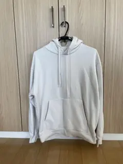 ZARA ホワイトパーカーのサムネイル