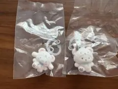 サンリオ　めじるしアクセサリー　ふわふわスノーチャーム　シナモン　ポチャッコ