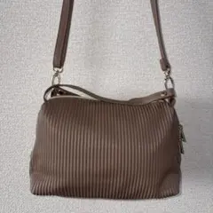 grove プリーツショルダー　ダークベージュ