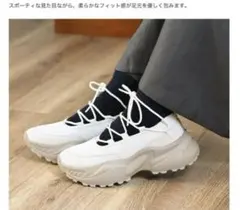 新品未使用　mumu レースアップ スニーカー 厚底　アイボリーのサムネイル