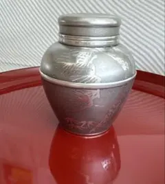 錫器の老舗である京都の「乾茂號造（いぬいしげごうぞう）」錫製茶筒 