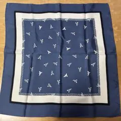 シルクスカーフ　ユニクロ　イネス