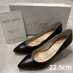 SAINT TROPEZ 黒パンプス 25.5のサムネイル