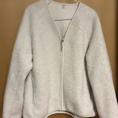Mサイズ クリーム色 フリースジャケットUNIQLO
