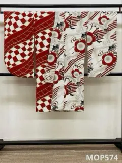 二尺袖 ポリエステル着物 片身変わり 縦銀通し 袴用 MOP574のサムネイル