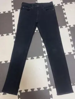 GU 黒　パンツ　28