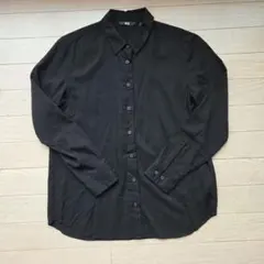 ユニクロ　黒長袖ボタンアップシャツ　S