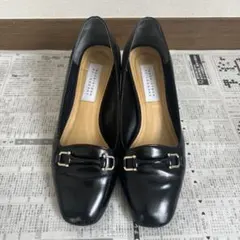 ブラックレザー スクエアトゥ ヒールシューズ