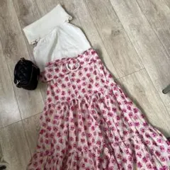 ZARA ピンク花柄スカート