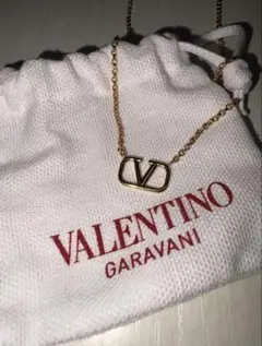 【本日限定値下げ！】Valentino バレンティノ ゴールドネックレス 金のサムネイル
