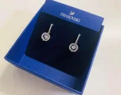 ほぼ新品スワロフスキーSwarovski SparklingDanceイヤリング