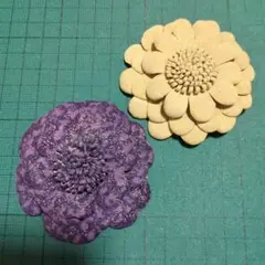 手作り花ブローチ 紫とベージュ