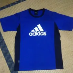 Tシャツ　アディダス　未使用に近い