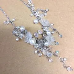フラワーモチーフネックレス　パール　花　レトロ