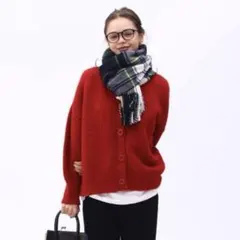 赤カーディガン