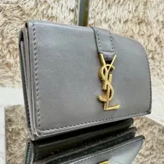 美品 サンローランパリ 三つ折り財布 カサンドラロゴ YSL 本革 深緑
