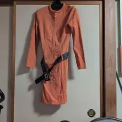クリスチャンディオールのオレンジ色のジッパーワンピース