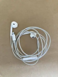 iPhone ライトニングイヤホン　Apple純正品